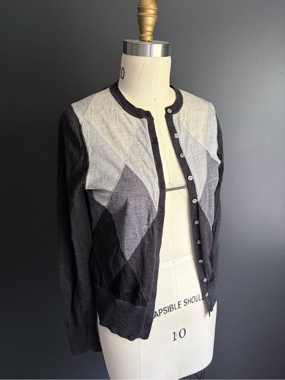 Brooks Brothers Extra Fine 100% Merino Wool Argyle Cardigan with MOP Buttons